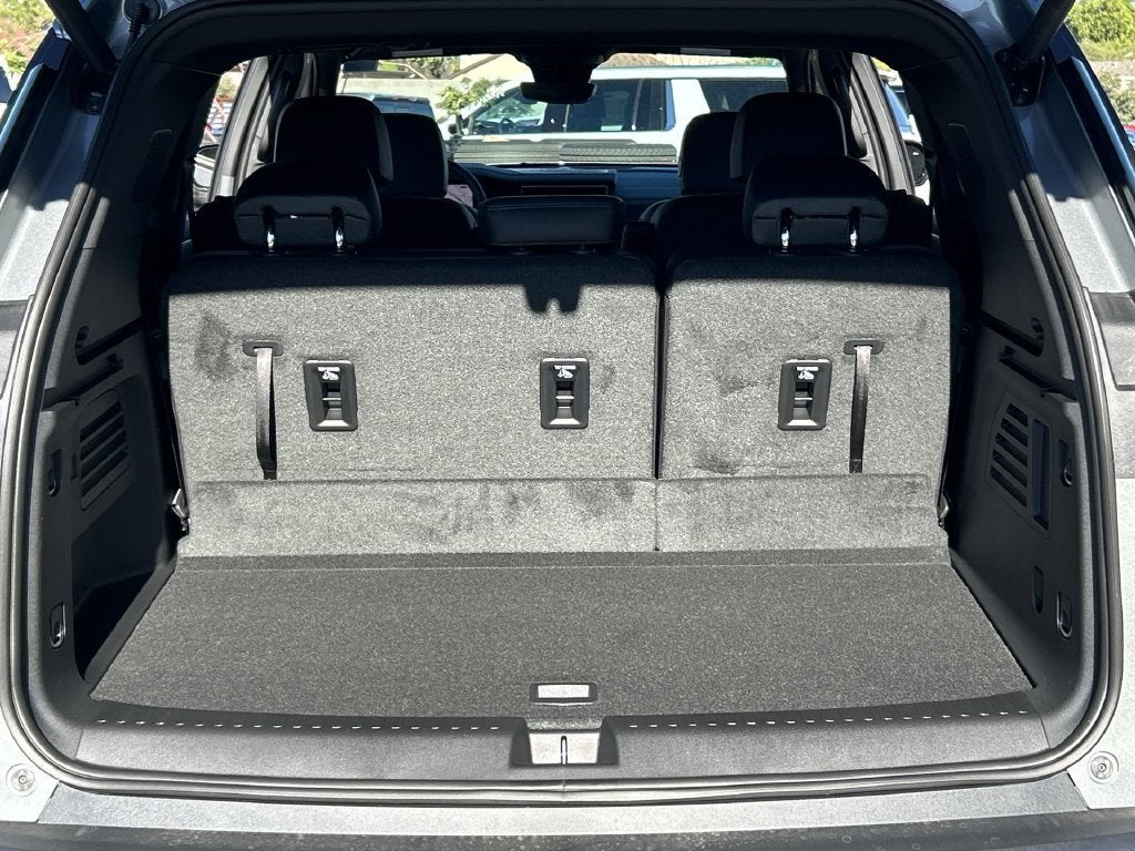 2027 GMC Acadia AT4