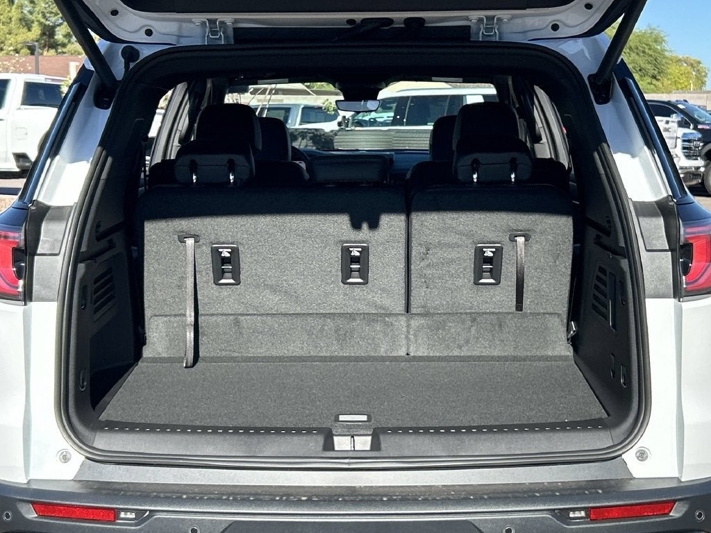 2027 GMC Acadia AT4