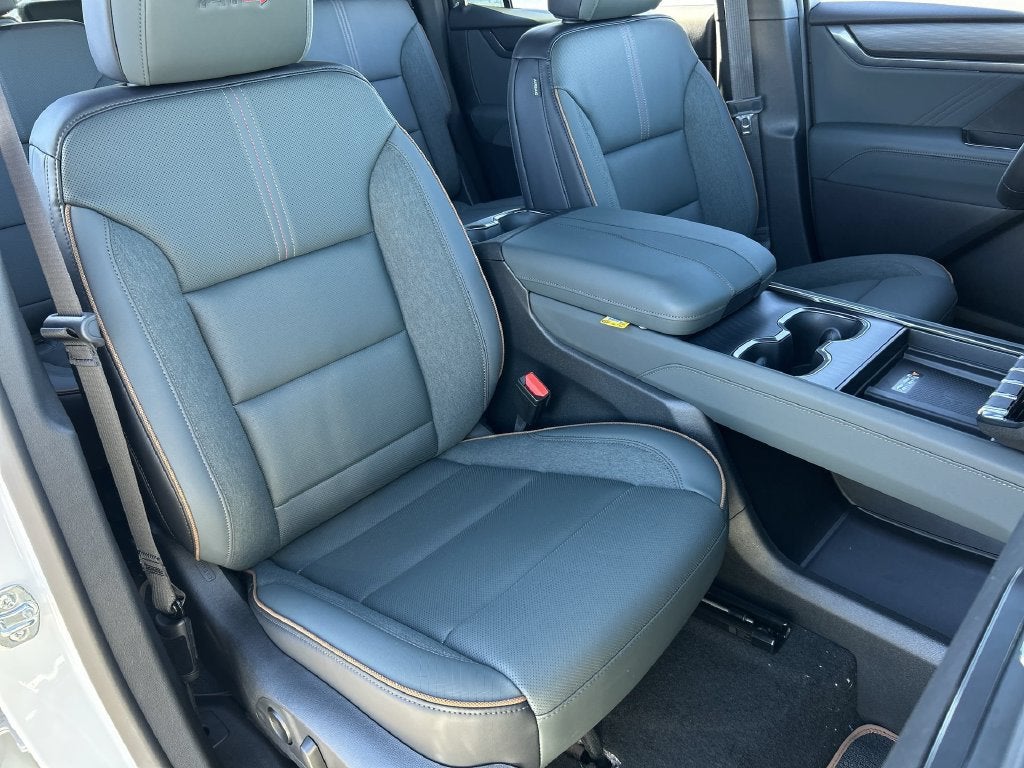 2027 GMC Acadia AT4