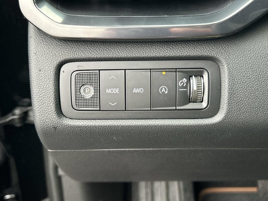 2027 GMC Acadia AT4