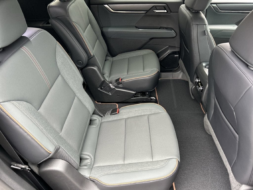 2027 GMC Acadia AT4