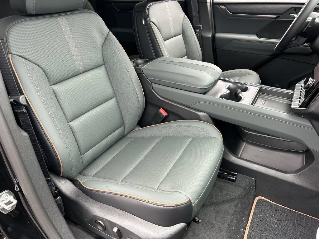 2027 GMC Acadia AT4