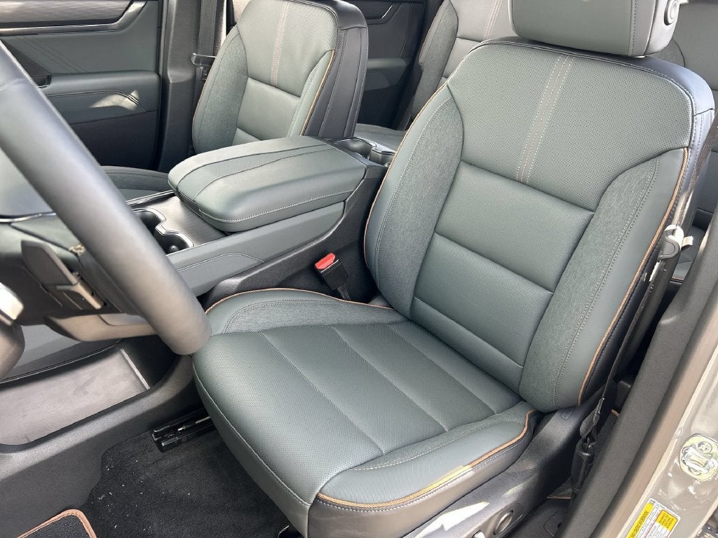 2027 GMC Acadia AT4