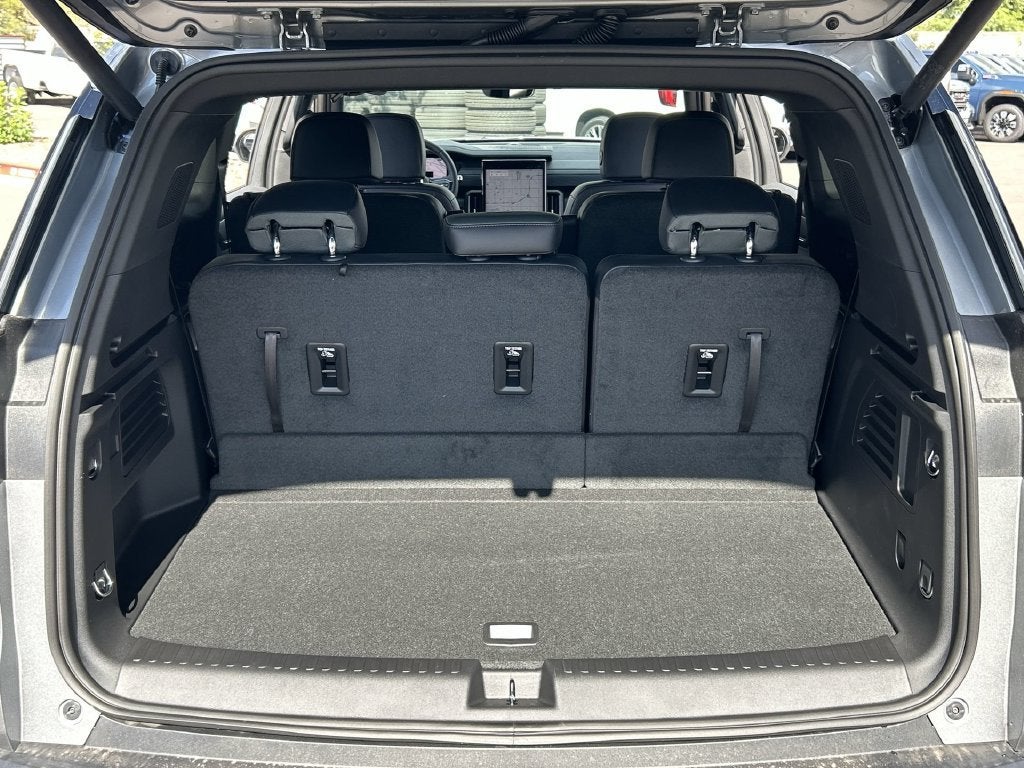 2027 GMC Acadia AT4