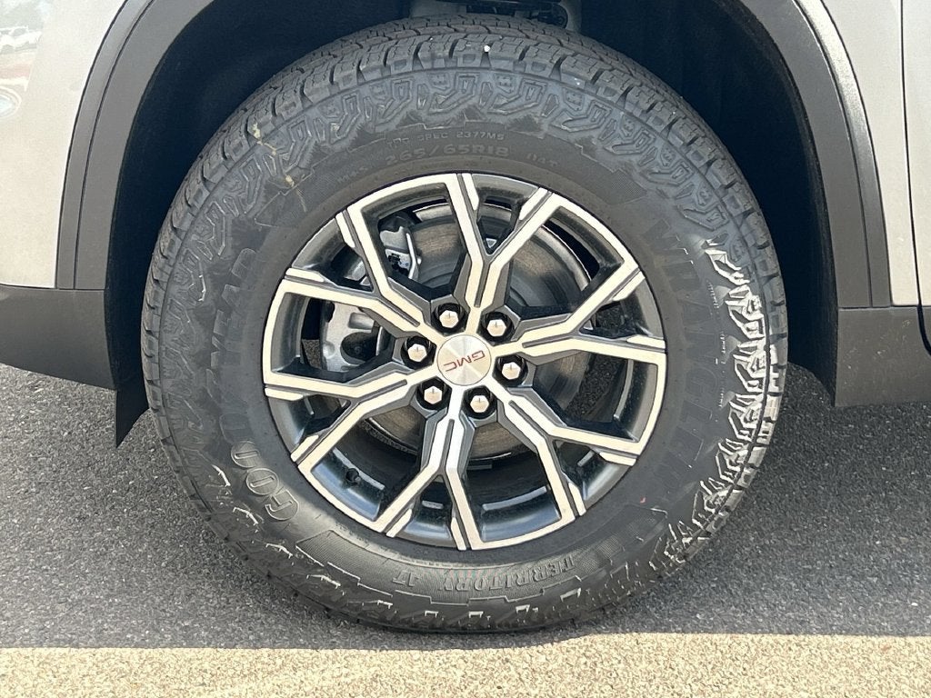 2027 GMC Acadia AT4