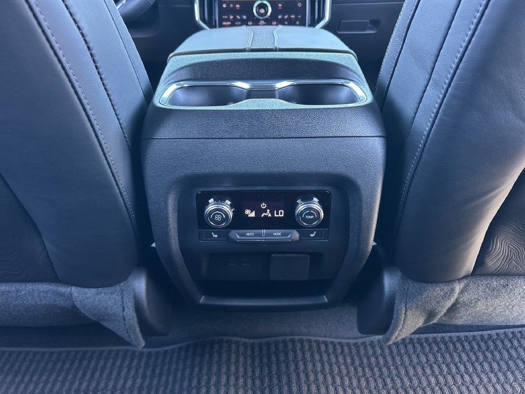 2027 GMC Acadia Denali Ultimate