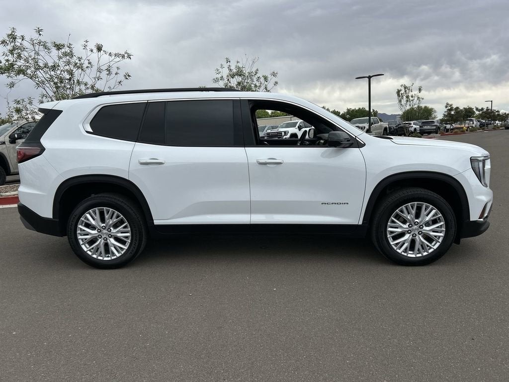 2024 GMC Acadia Elevation