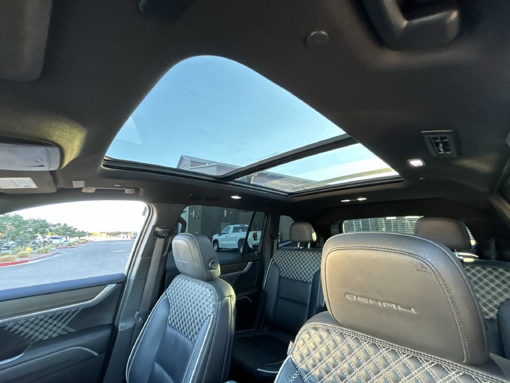 2025 GMC Acadia Denali
