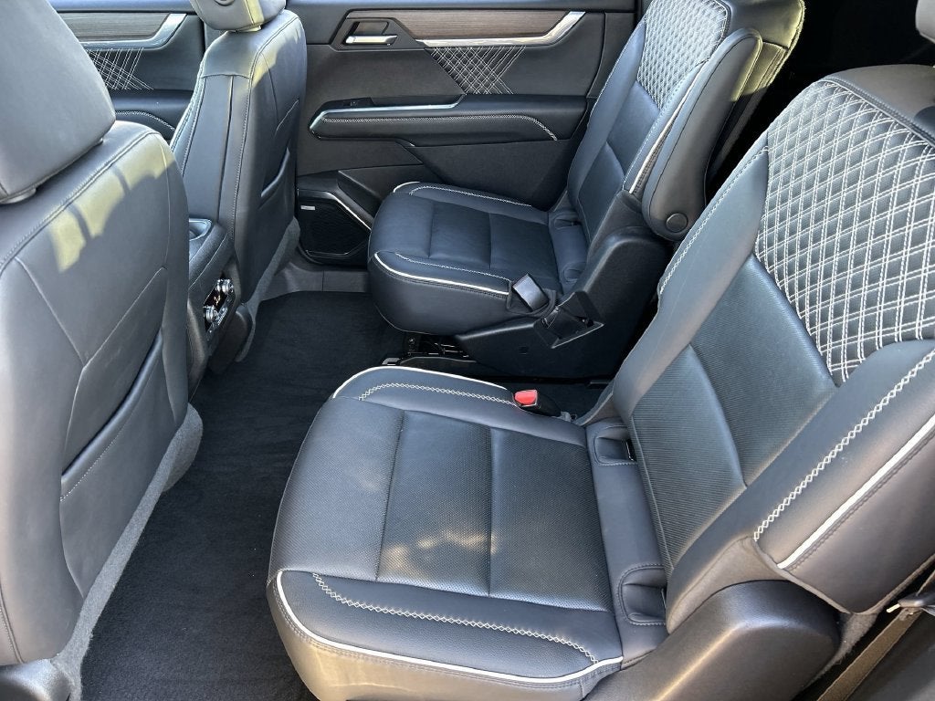 2025 GMC Acadia Denali
