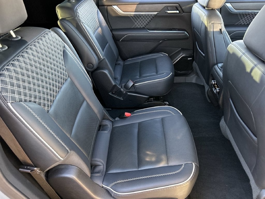 2025 GMC Acadia Denali