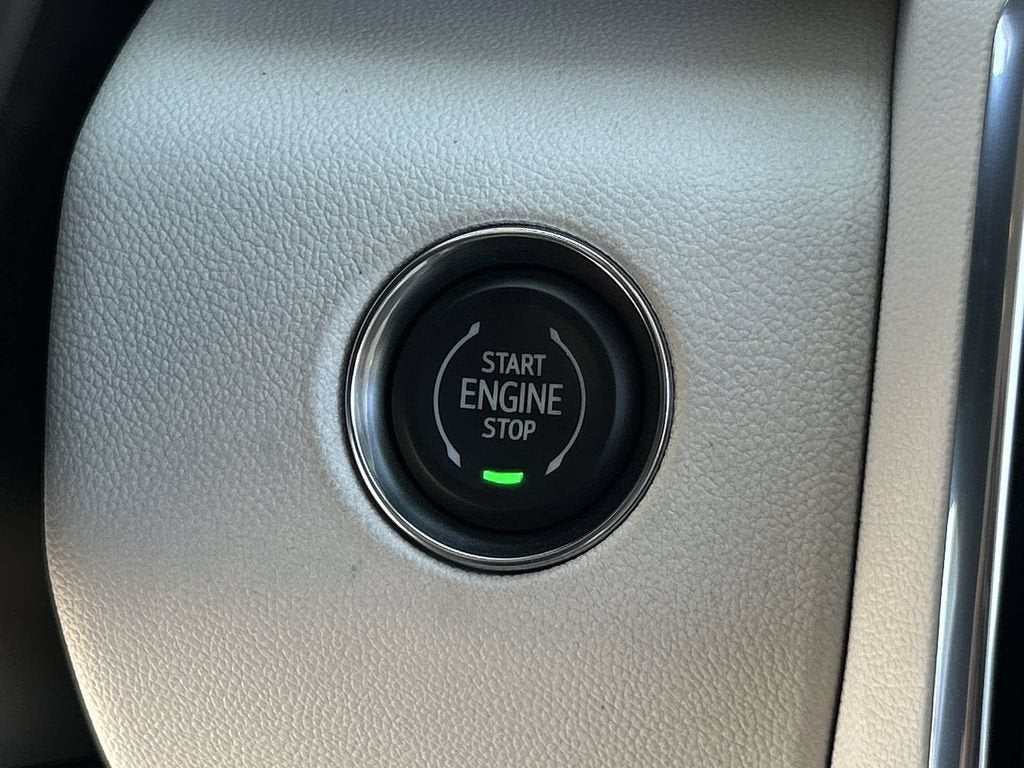 2026 GMC Acadia Denali - Photo 17