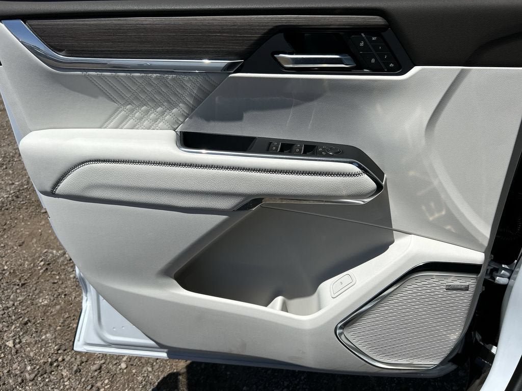 2026 GMC Acadia Denali - Photo 23