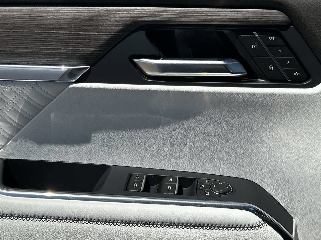 2026 GMC Acadia Denali - Photo 24
