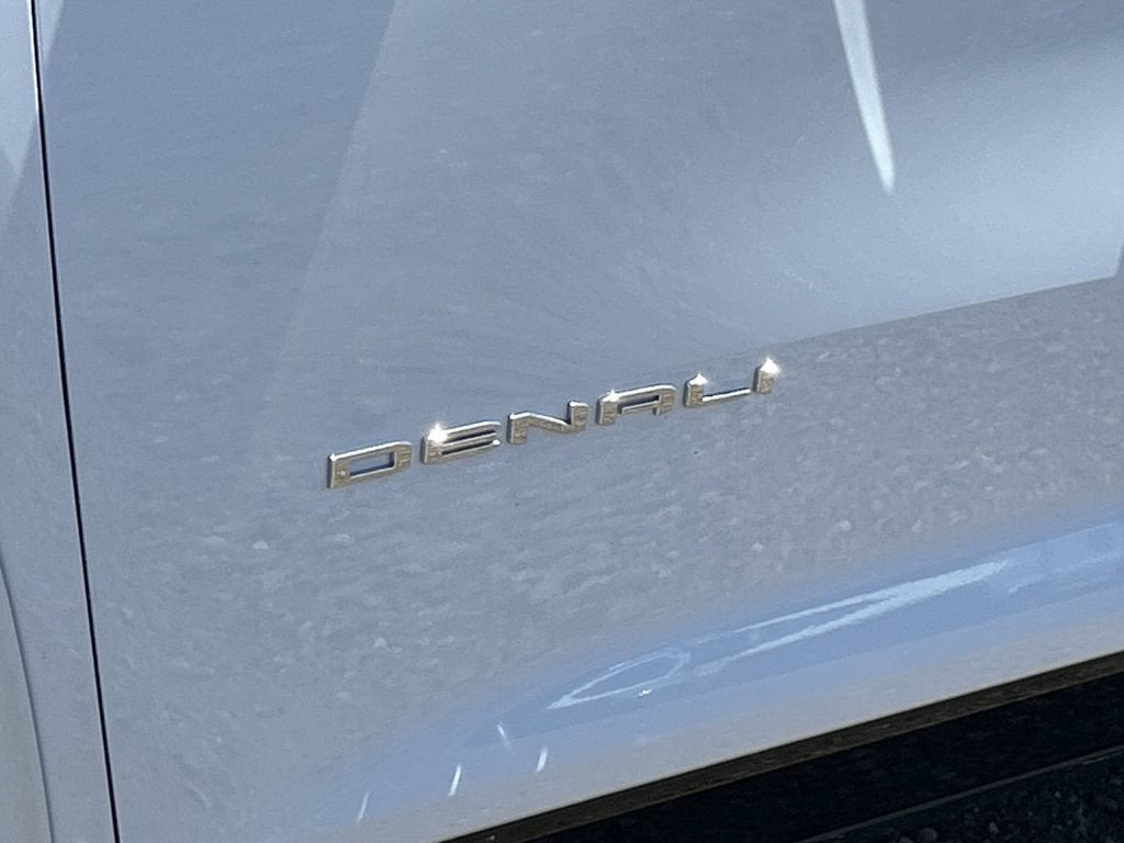 2026 GMC Acadia Denali - Photo 33