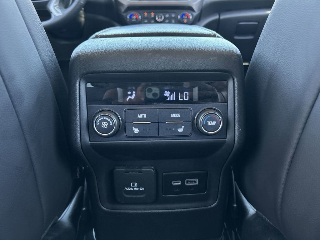 2022 GMC Acadia AT4