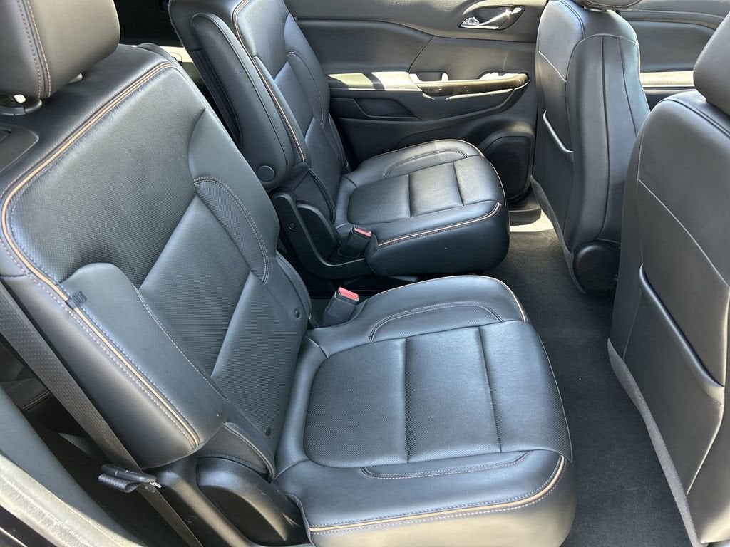 2022 GMC Acadia AT4
