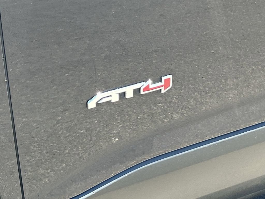 2022 GMC Acadia AT4