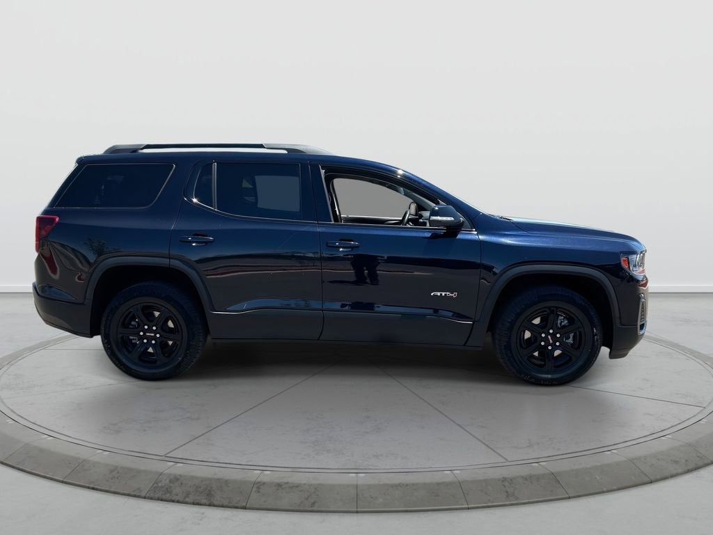 2022 GMC Acadia AT4