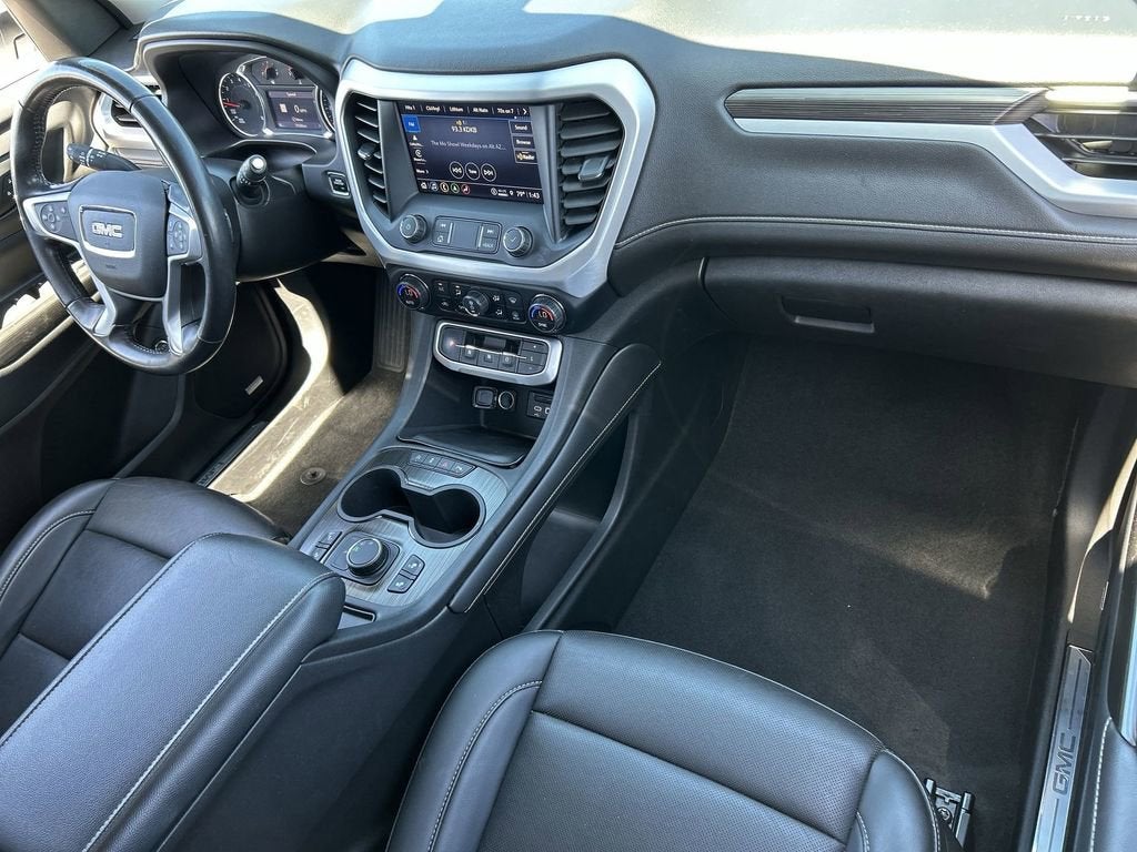2021 GMC Acadia SLT