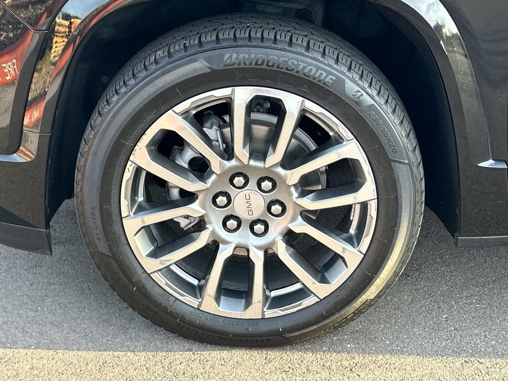 2022 GMC Acadia Denali
