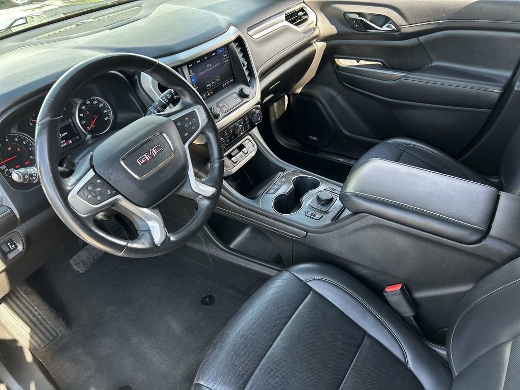 2022 GMC Acadia SLT