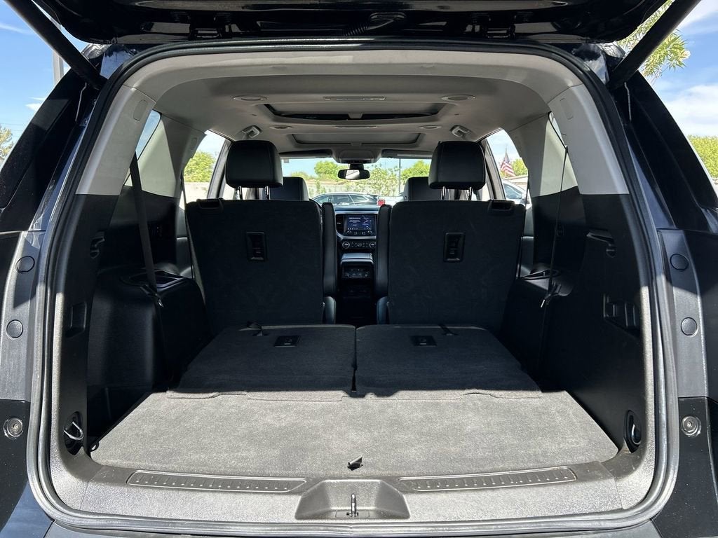 2022 GMC Acadia SLT