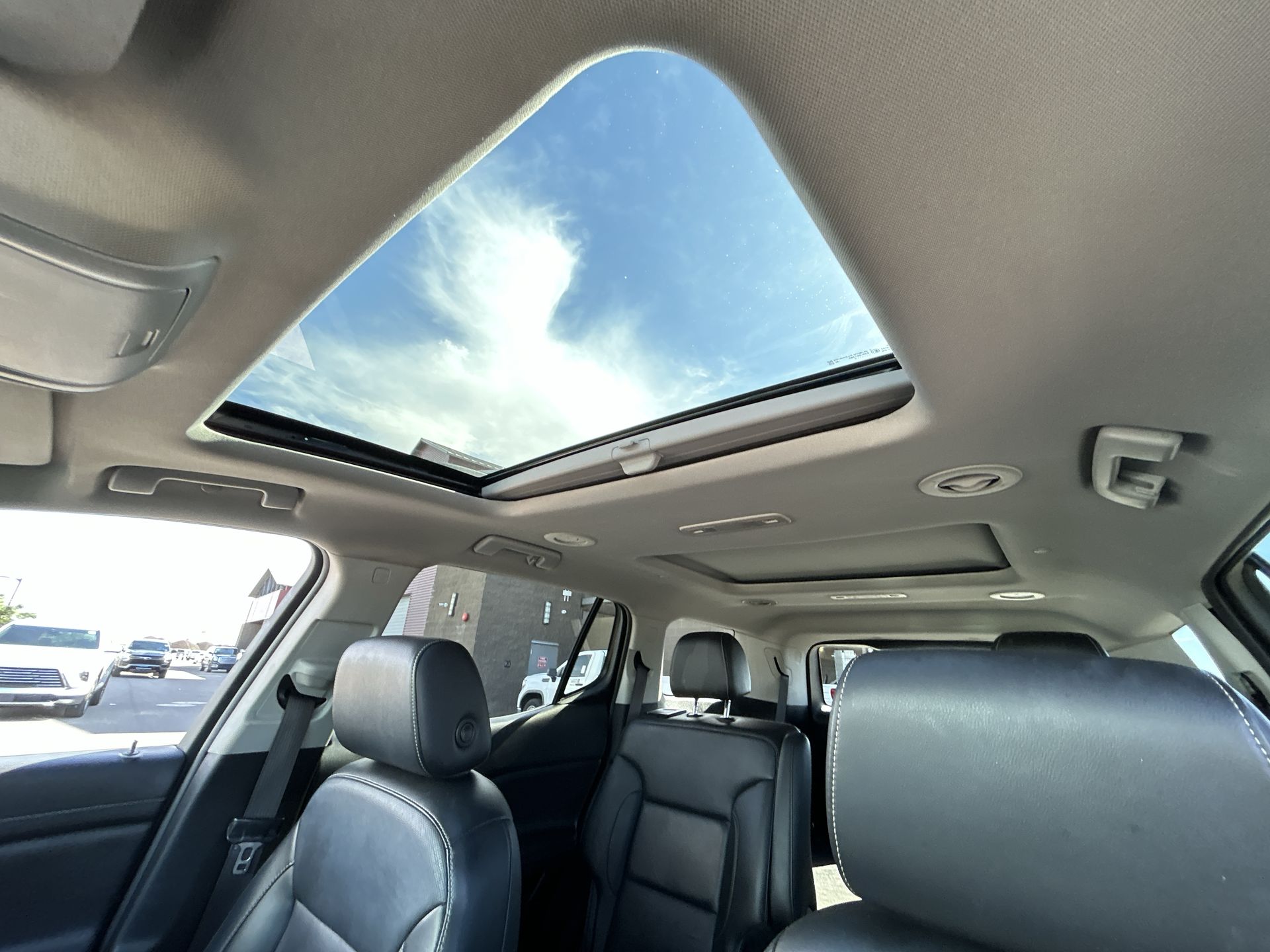 2022 GMC Acadia SLT
