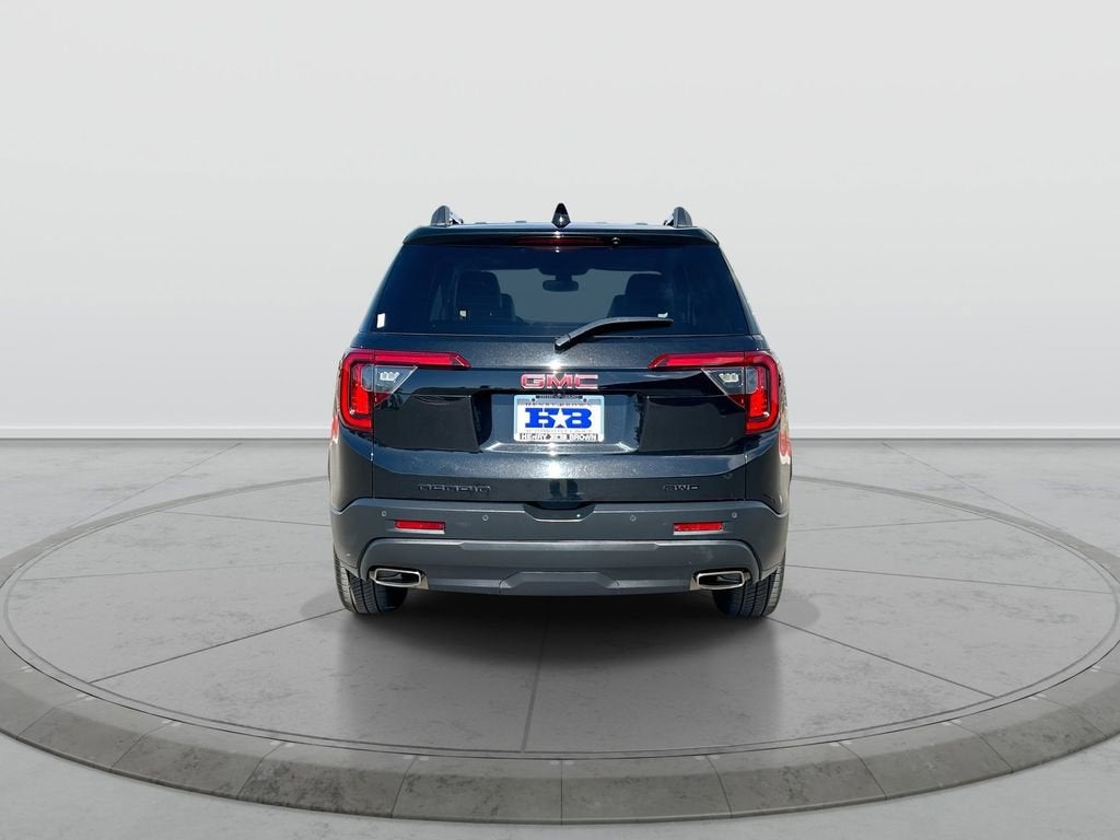 2022 GMC Acadia SLT