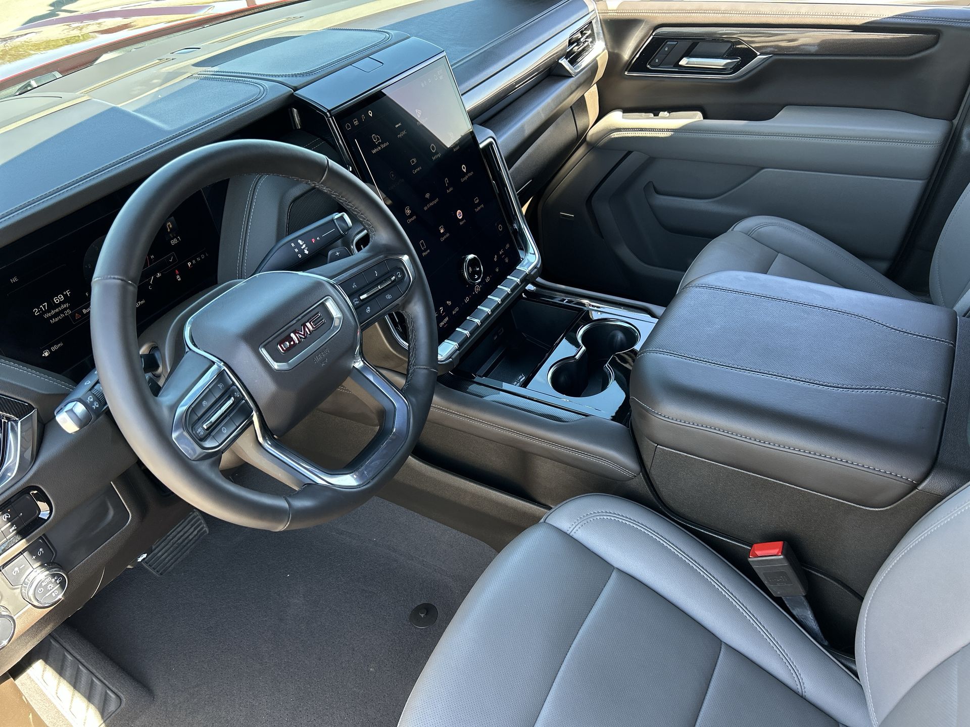 2025 GMC Yukon Elevation