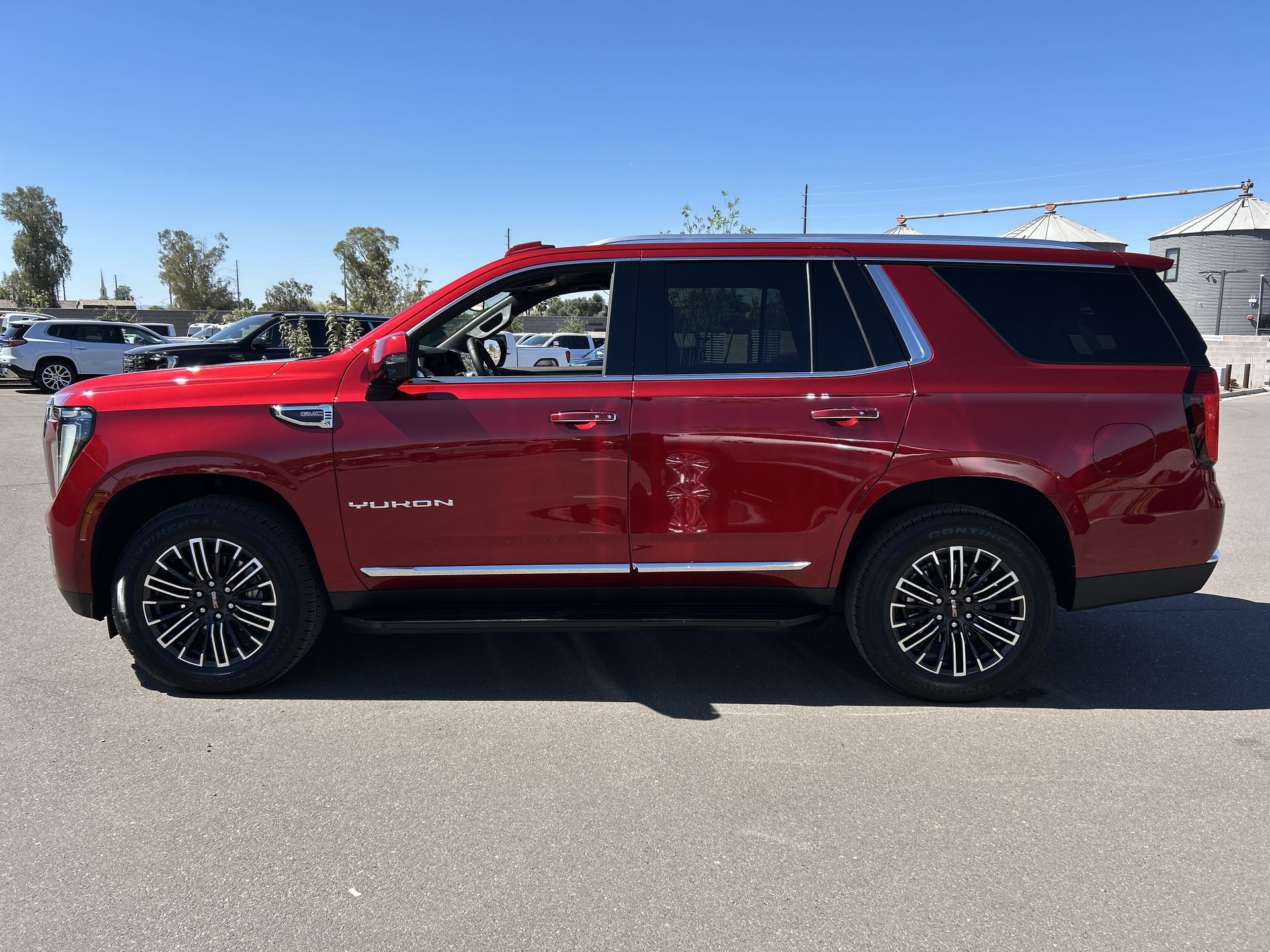 2025 GMC Yukon Elevation