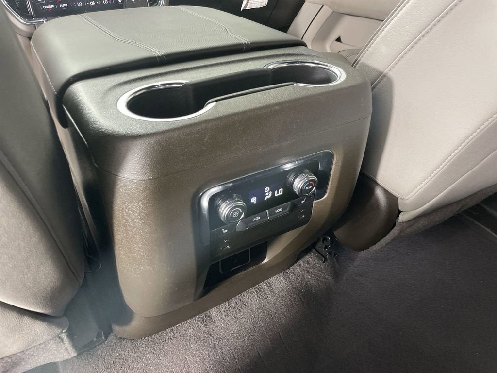 2025 GMC Yukon XL Elevation