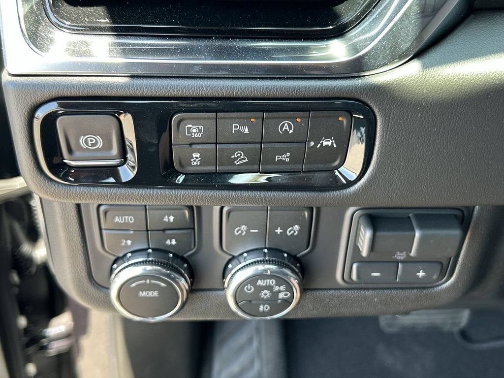 2026 GMC Yukon Elevation - Photo 18
