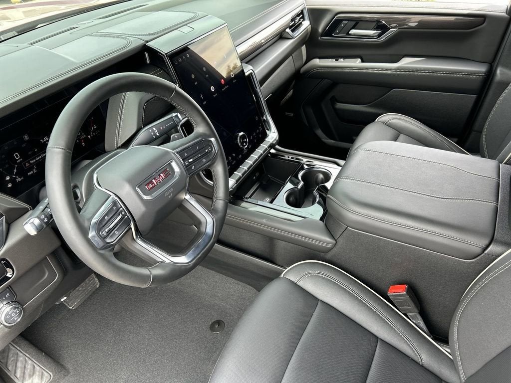 2025 GMC Yukon Elevation