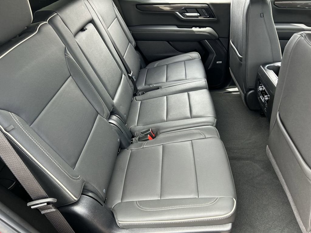 2025 GMC Yukon Elevation