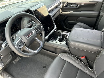 2025 GMC Yukon Elevation