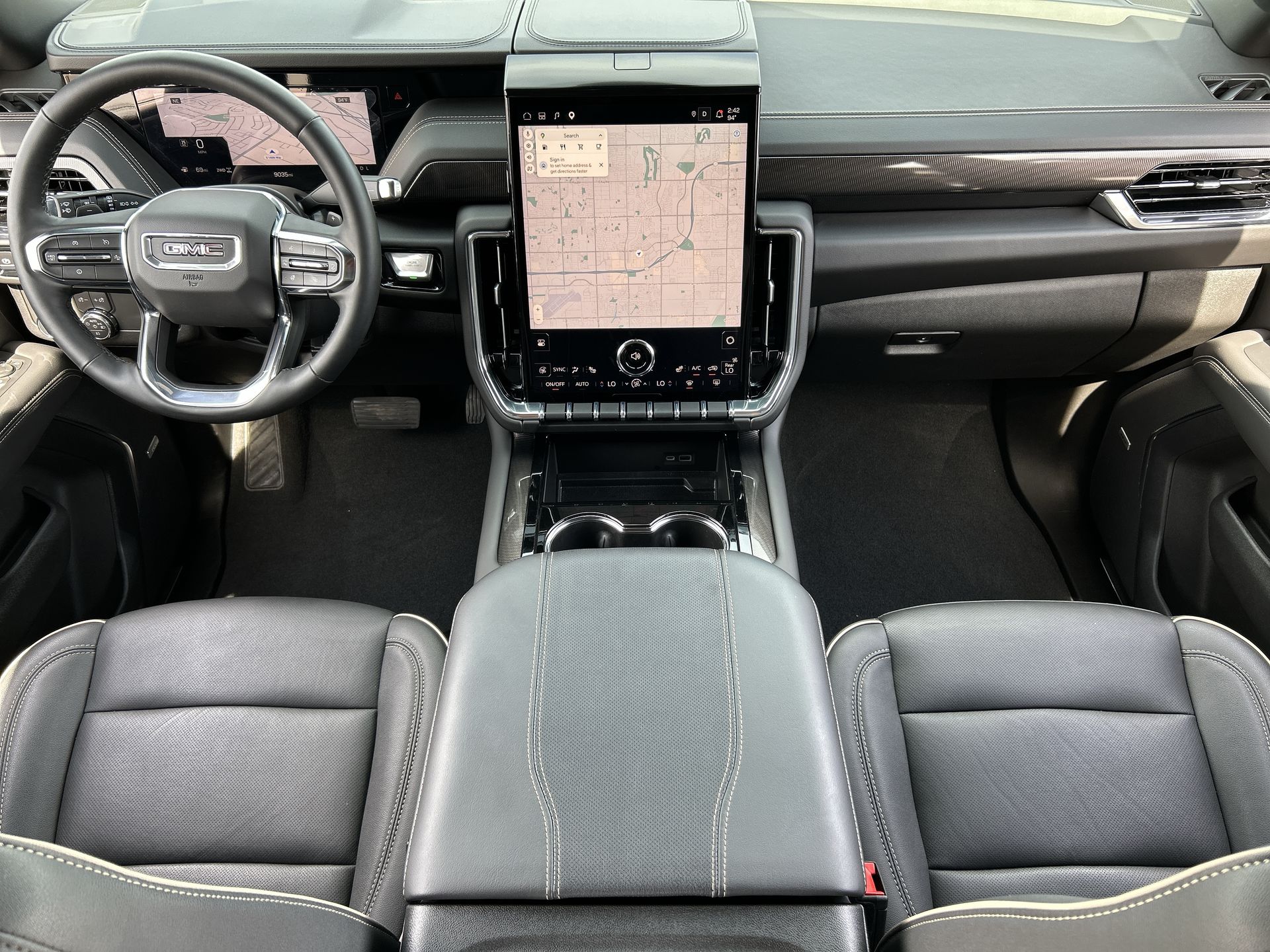 2025 GMC Yukon Elevation