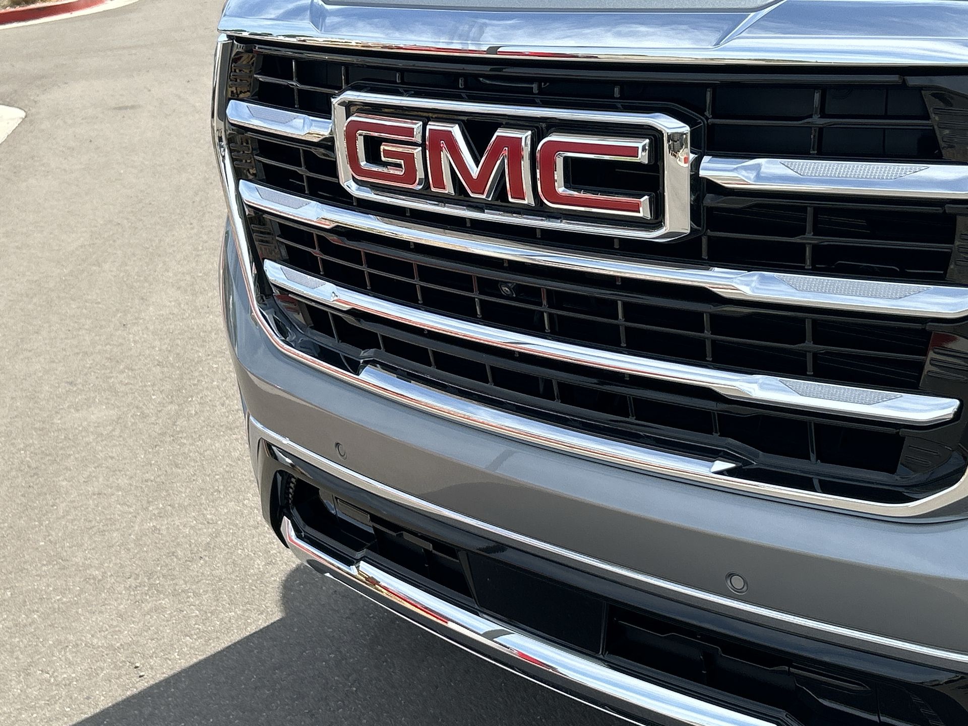 2025 GMC Yukon Elevation