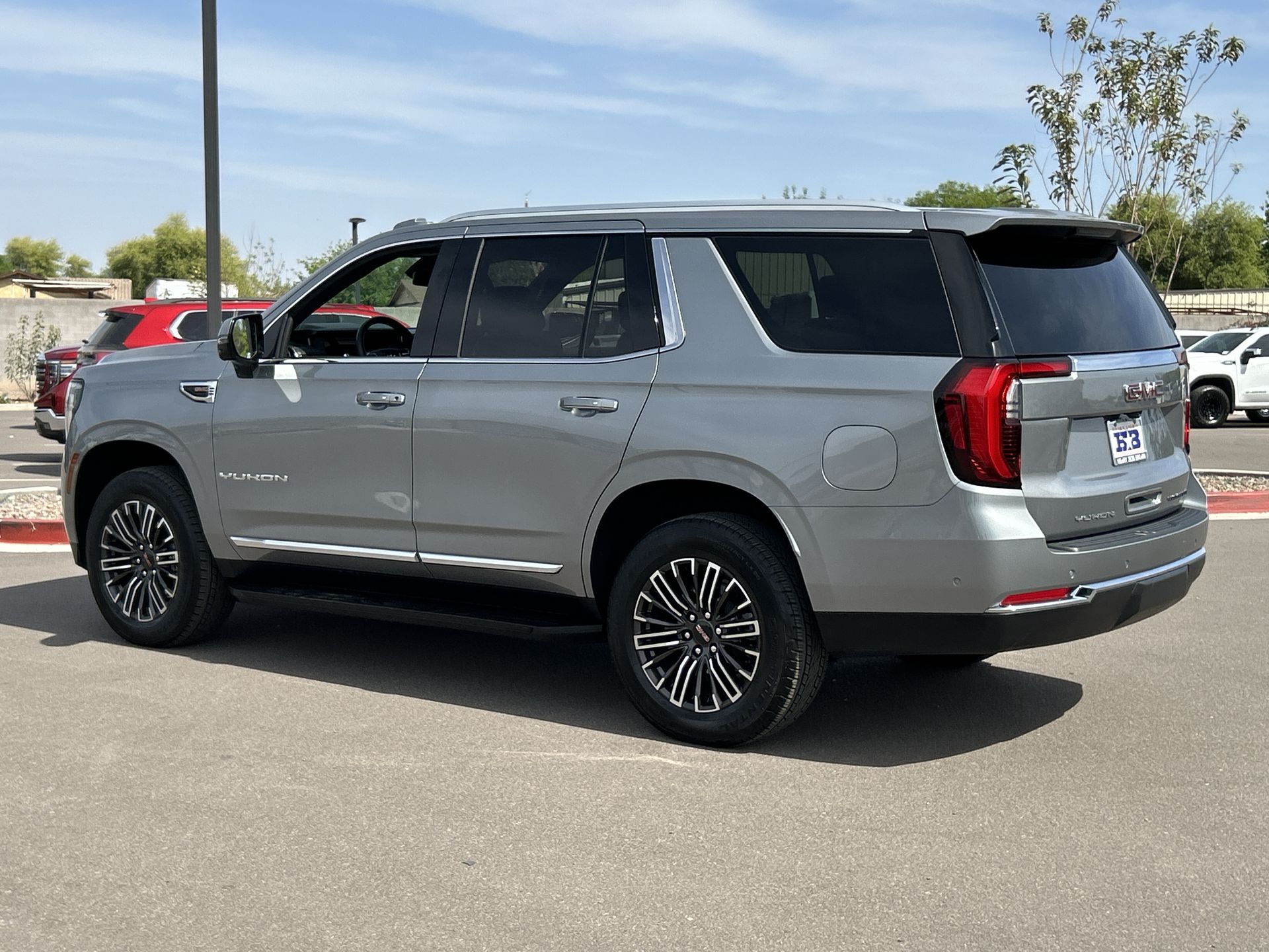 2025 GMC Yukon Elevation