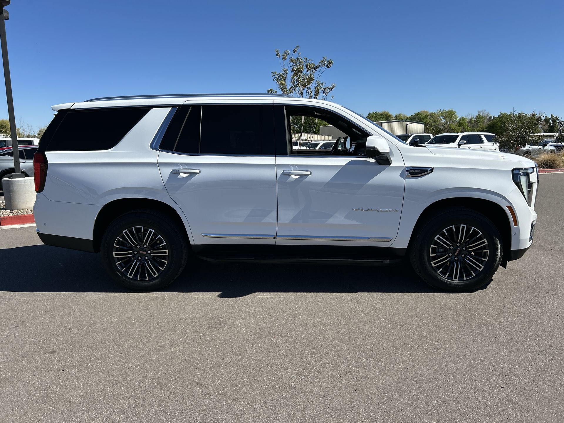 2025 GMC Yukon Elevation