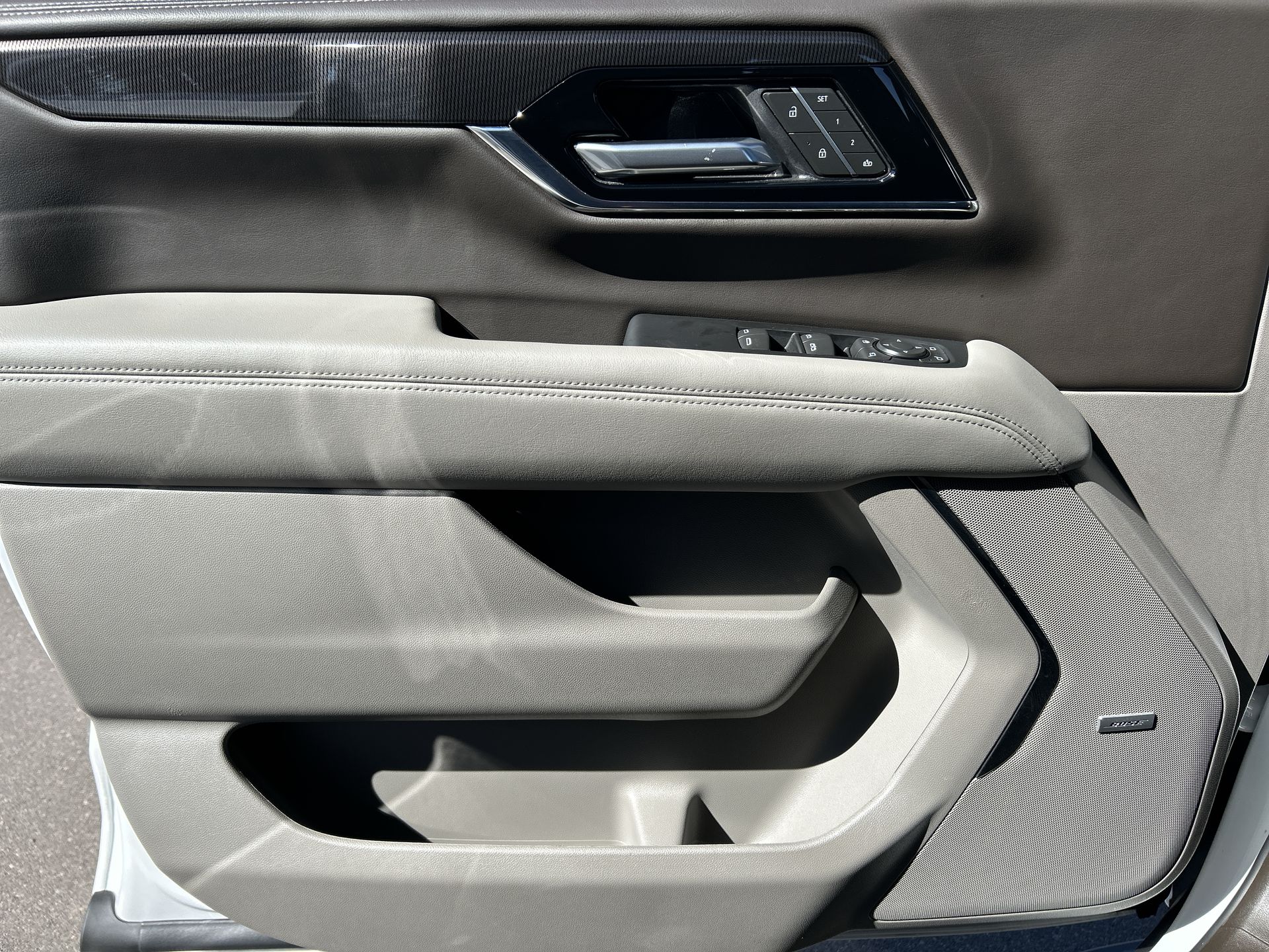 2025 GMC Yukon Elevation