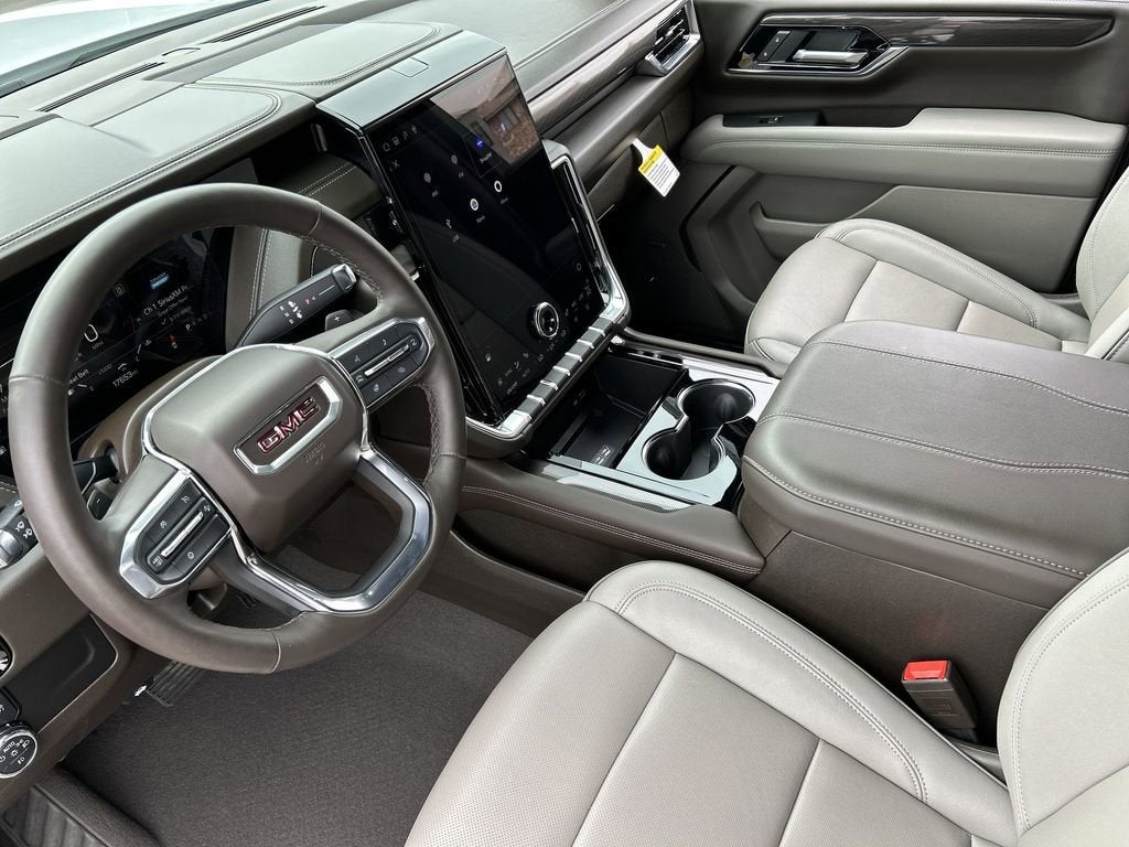 2025 GMC Yukon Elevation