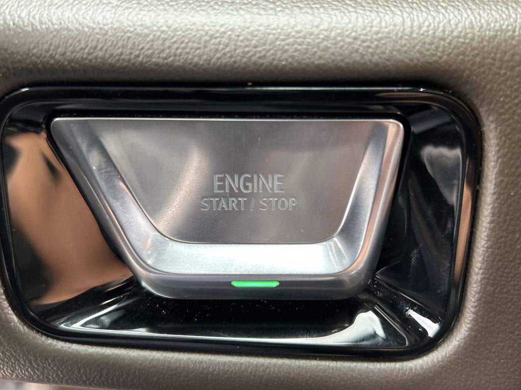 2025 GMC Yukon Elevation