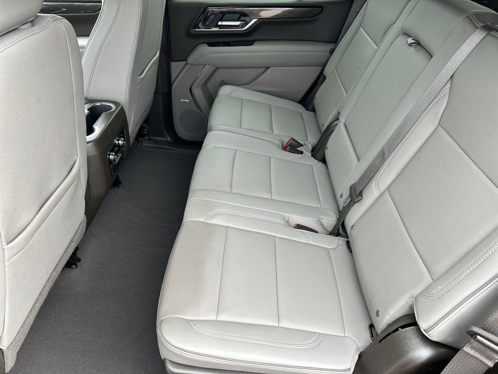 2025 GMC Yukon Elevation