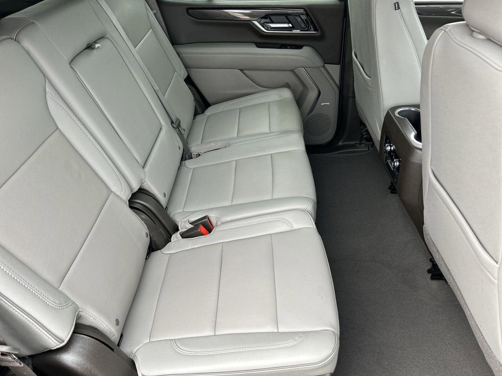 2025 GMC Yukon Elevation