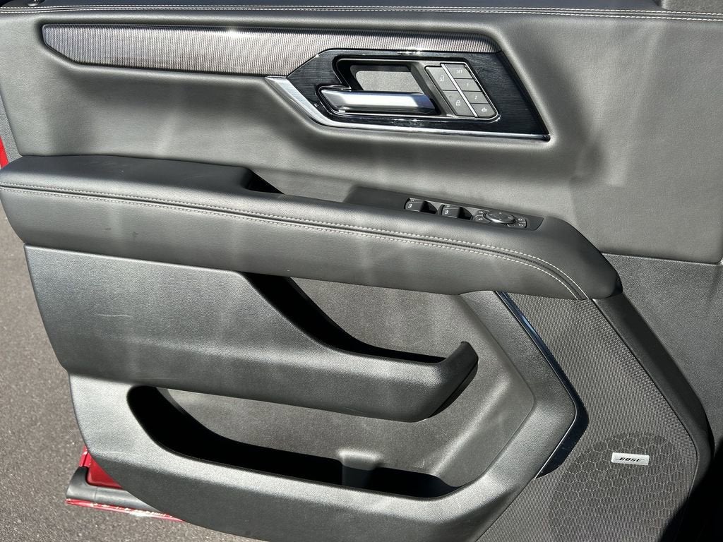 2025 GMC Yukon Elevation