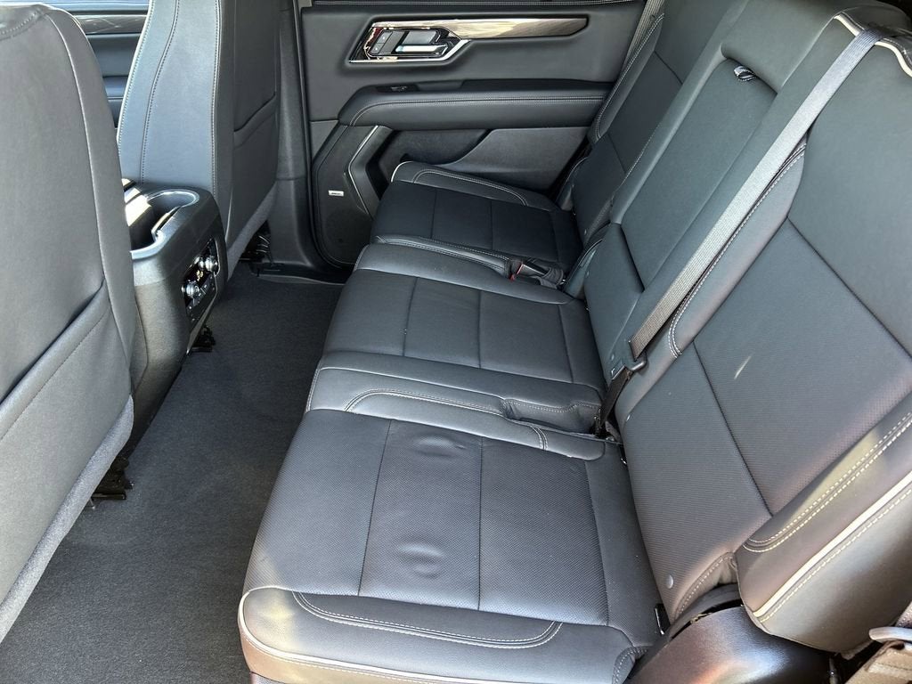 2025 GMC Yukon Elevation