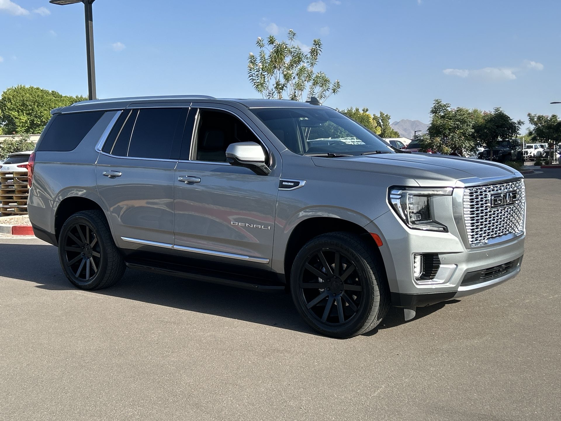 2024 GMC Yukon Denali