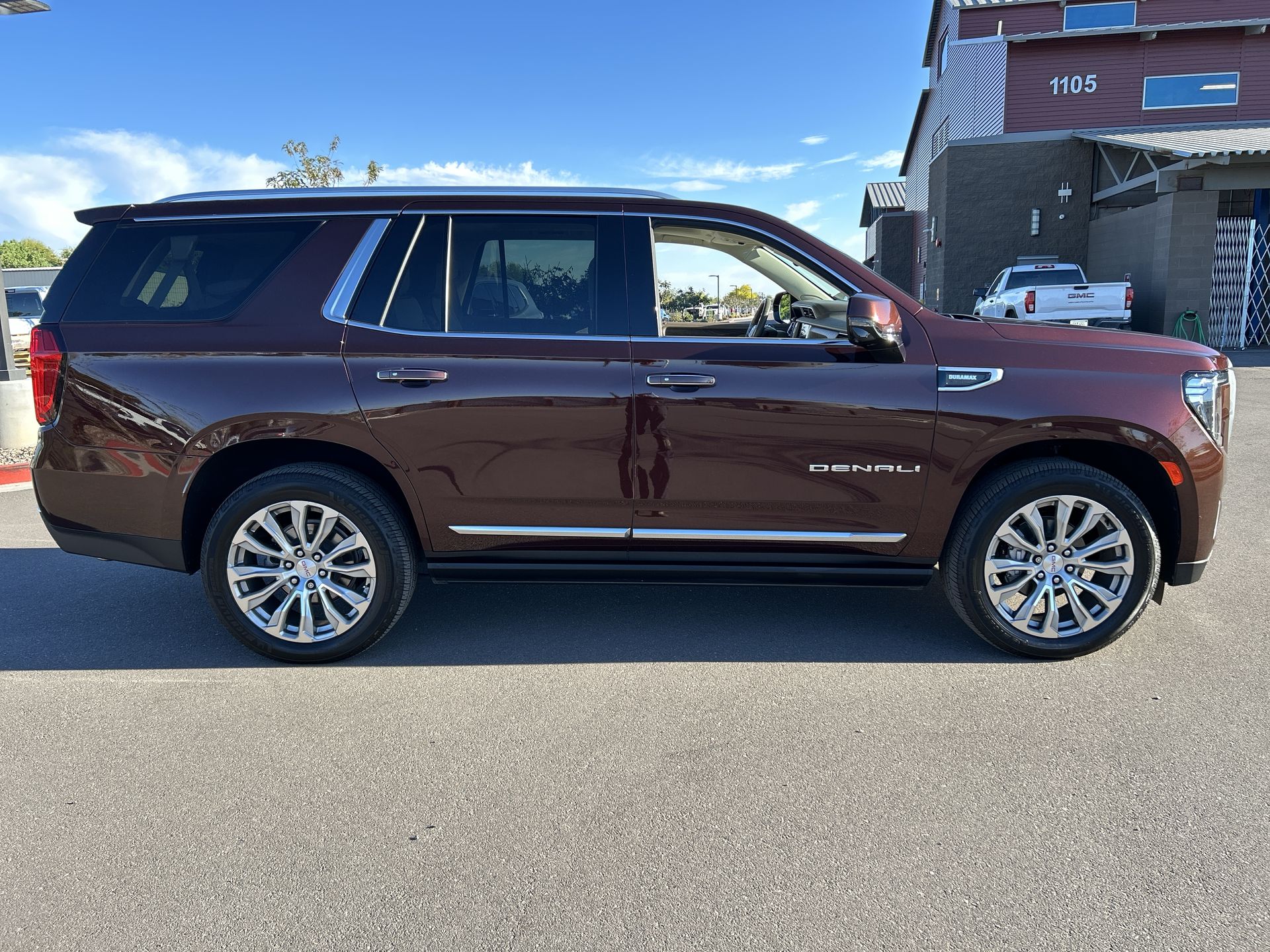 2023 GMC Yukon Denali