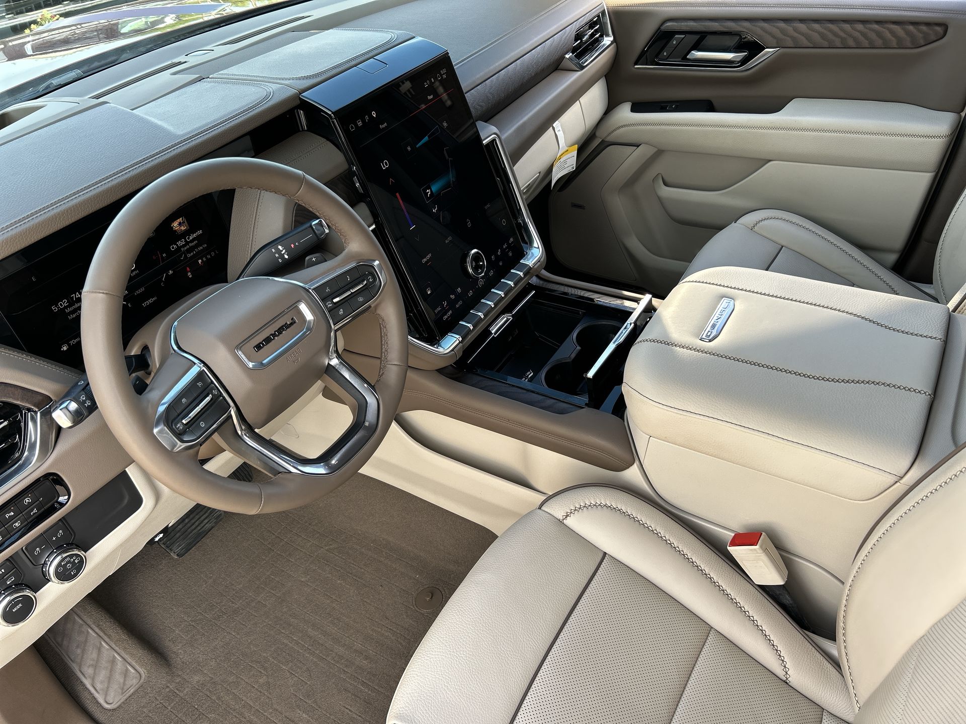 2025 GMC Yukon Denali