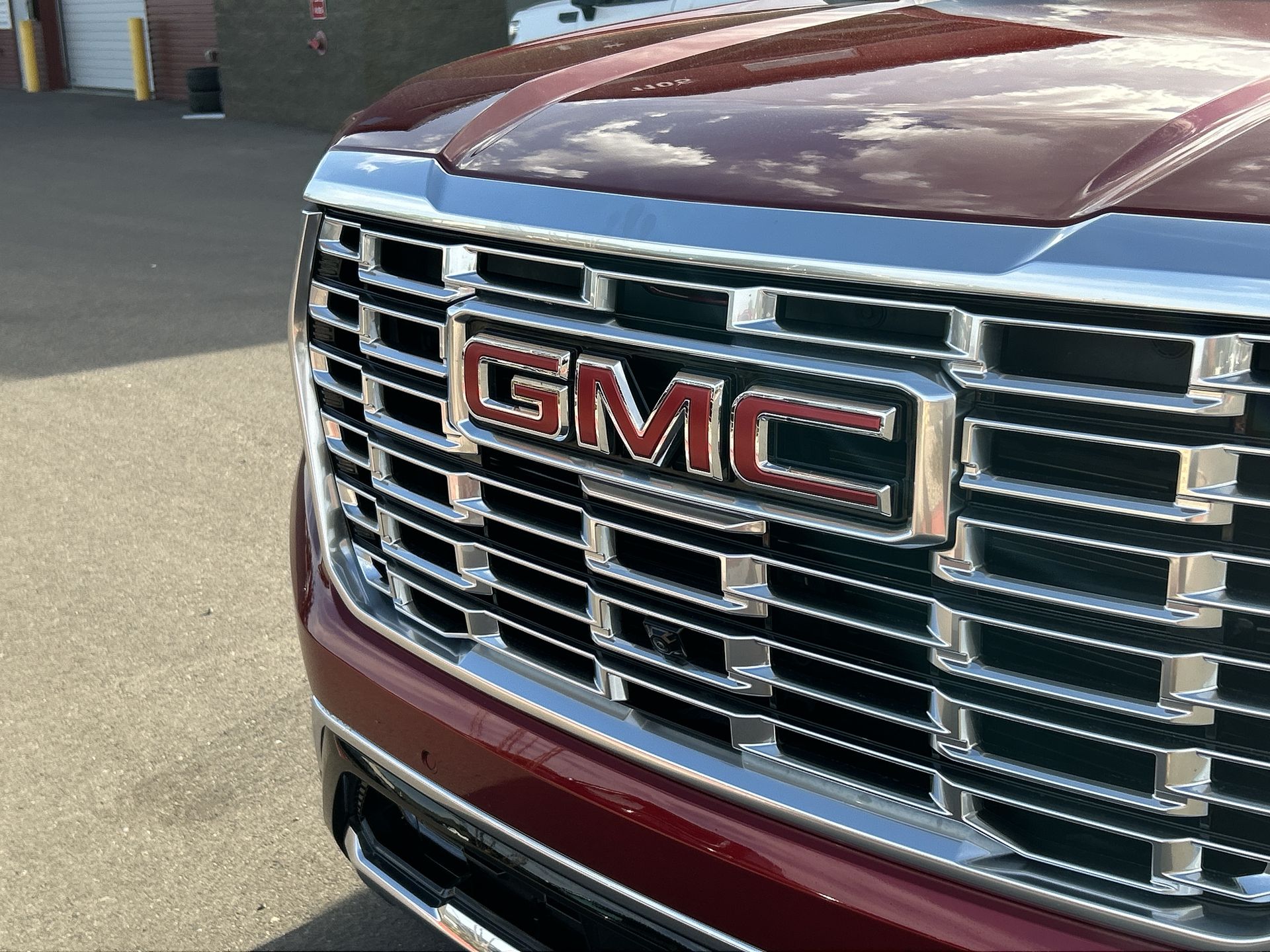 2025 GMC Yukon Denali